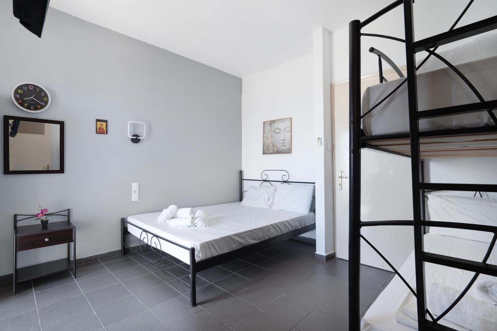 Iguana Studio 4 Preveza Luaran gambar