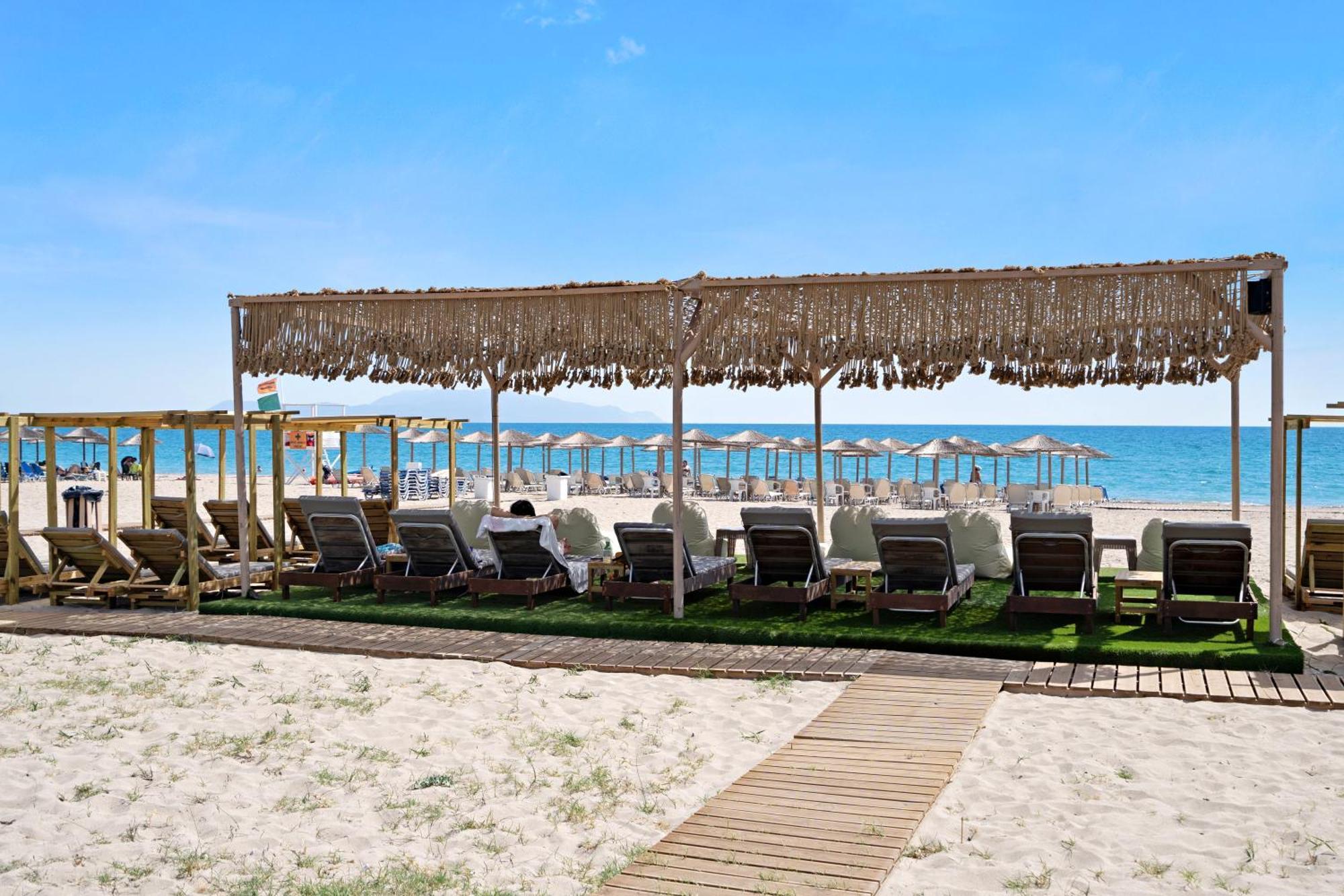 Iguana Studio 4 Preveza Luaran gambar