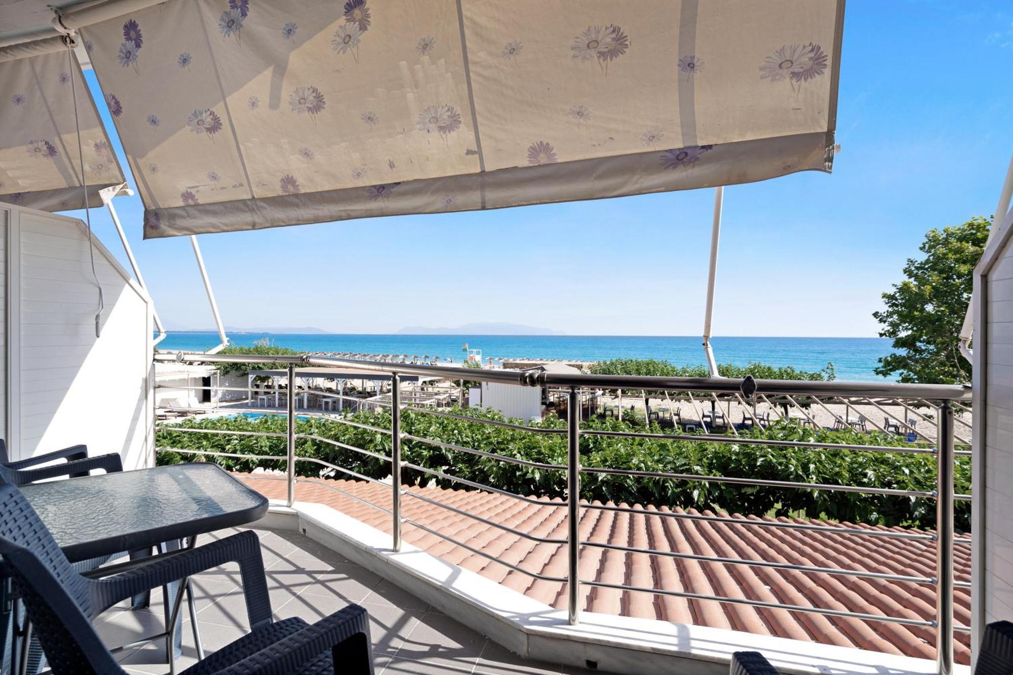 Iguana Studio 4 Preveza Luaran gambar